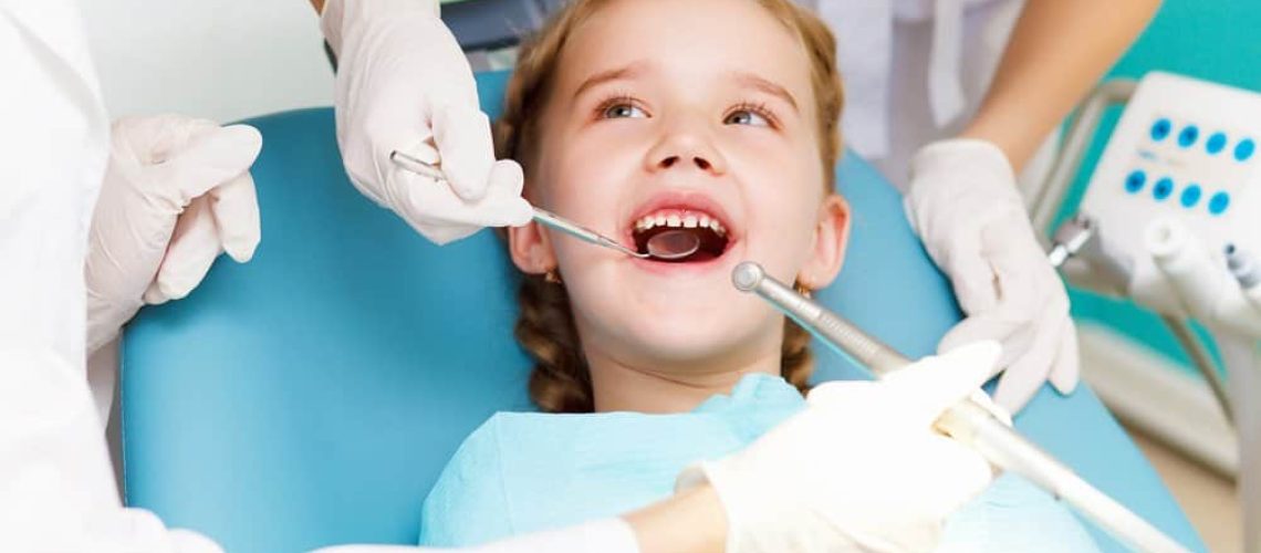 Little-girl-at-dentist