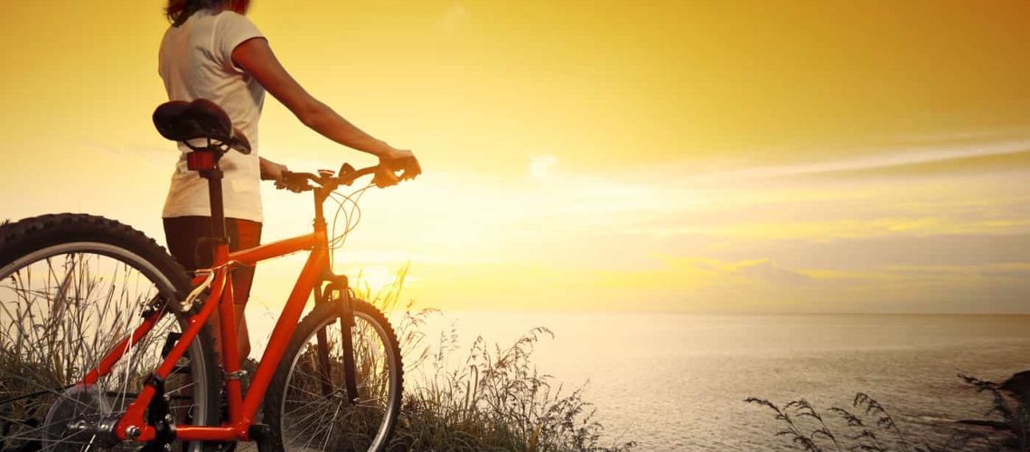 cyclist-at-sunset